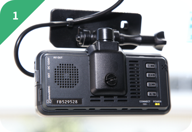 全車両に安全機器を導入